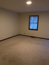 951 E. Wabash St in Frankfort, IN - Foto de edificio - Building Photo