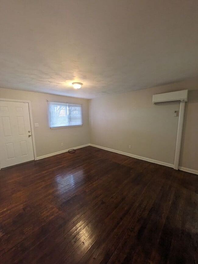 712 F Ave SE in Hickory, NC - Building Photo - Building Photo