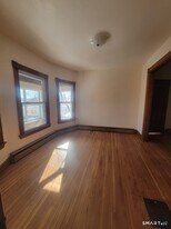 320 Olivia St in Derby, CT - Building Photo