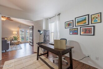 8846 E Windrose Dr in Scottsdale, AZ - Building Photo - Building Photo