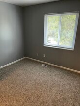 4709 Croftshire Dr, Unit 3A in Dayton, OH - Foto de edificio - Building Photo