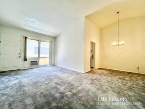 333 Rexford Dr in Beverly Hills, CA - Building Photo - Building Photo