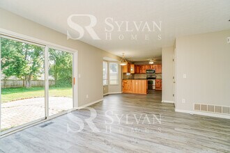 620 Wynstone Dr in Lewis Center, OH - Building Photo - Building Photo