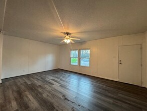 22 Pine St in New Waverly, TX - Building Photo - Building Photo