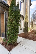 1205B 14th Ave S in Nashville, TN - Building Photo - Building Photo