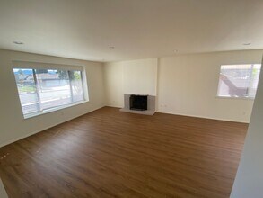 3 Venus St in Thousand Oaks, CA - Building Photo - Building Photo