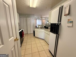 10411 Tobano Trail in Jonesboro, GA - Building Photo - Building Photo