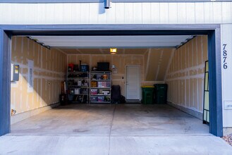 7876 W 43rd Cir in Wheat Ridge, CO - Foto de edificio - Building Photo