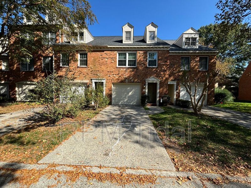 610 Guy Ln in Newport News, VA - Building Photo