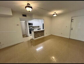 850 SW 129th Pl in Miami, FL - Building Photo - Building Photo