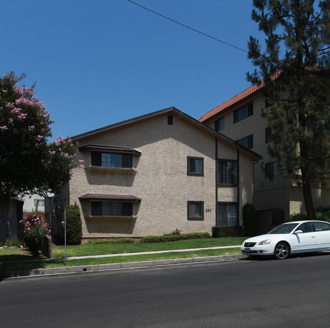 451 E Santa Anita Ave in Burbank, CA - Building Photo - Building Photo