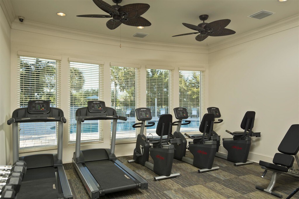 Sandalwood Village Apartments in Naples, FL