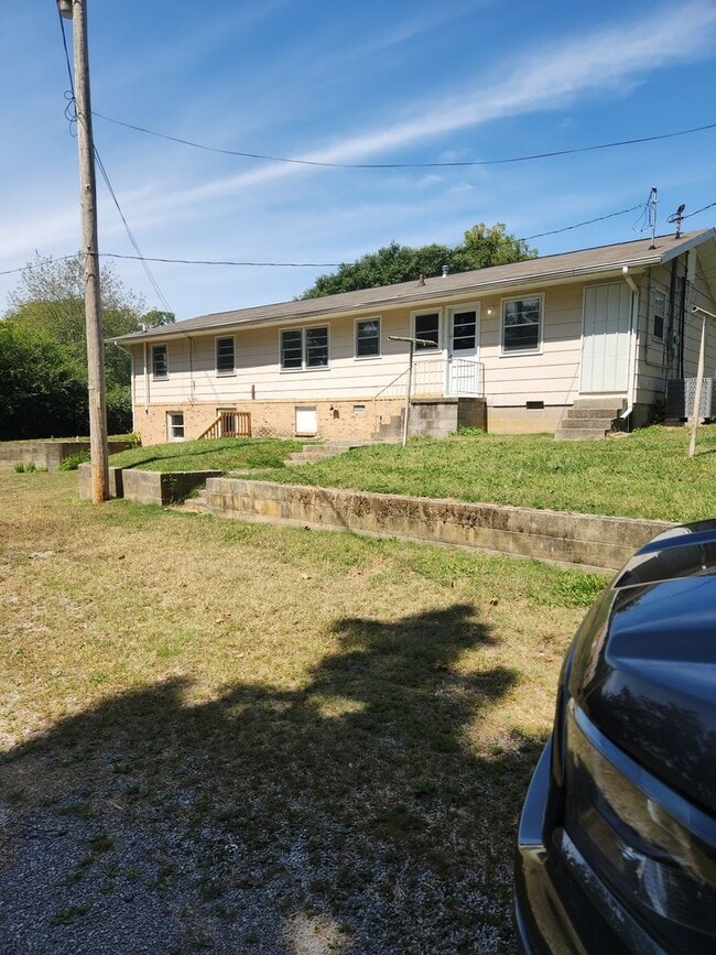 property at 204 Simmons St