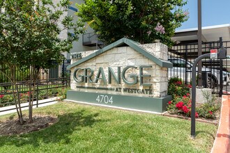 The Grange in Austin, TX - Building Photo - Building Photo