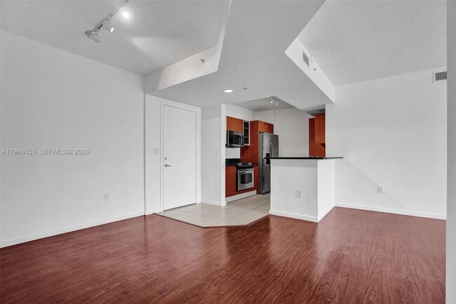 18800 NE 29th Ave in Miami, FL - Building Photo - Building Photo