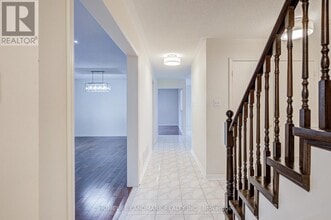 117 Halterwood Cir in Markham, ON - Building Photo - Building Photo