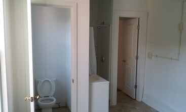 60 Carroll St-Unit -B8 in Poughkeepsie, NY - Building Photo - Building Photo