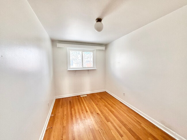 property at 839 Maplewood Ave