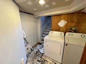 1204 Pomeroy St in Manhattan, KS - Building Photo - Building Photo