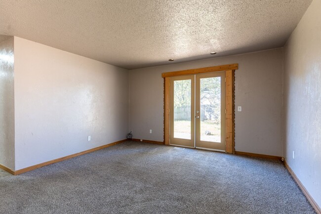 1421 Shalimar Dr in Del City, OK - Building Photo - Building Photo