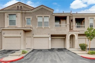 10550 W Alexander Rd in Las Vegas, NV - Building Photo