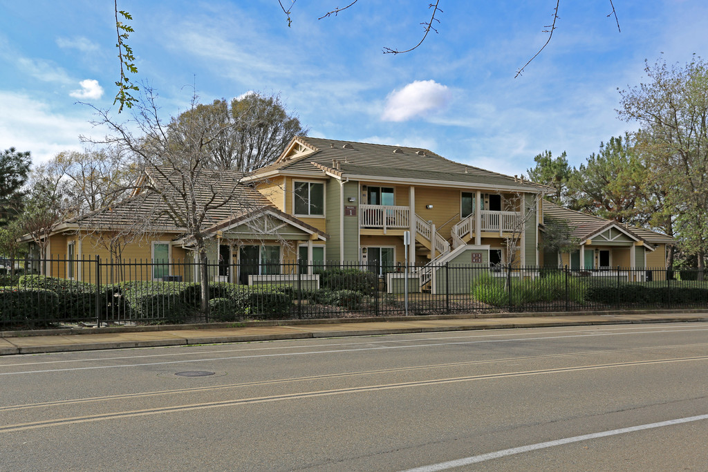 Vintage Oaks Senior Apartments Citrus Heights, CA Apartments For Rent