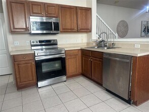 5001 Barnstead Dr in Riverview, FL - Building Photo - Building Photo