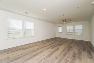 1652 Viola Ln in New Braunfels, TX - Building Photo - Building Photo