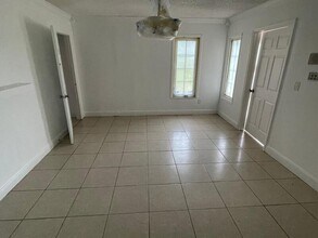 1674 Louis Dr in Kissimmee, FL - Building Photo - Building Photo