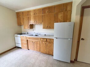 510 W 4th Ave in Mitchell, SD - Building Photo - Building Photo