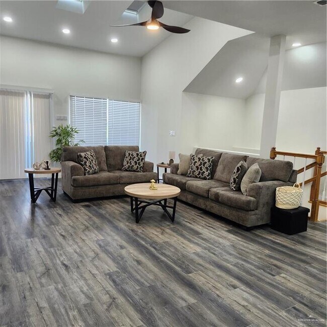 2914 Chateau St in Edinburg, TX - Building Photo - Building Photo