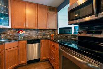 3100 N Lake Shore Dr in Chicago, IL - Building Photo - Building Photo