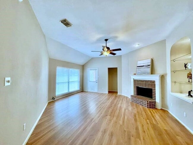 property at 4714 Plantation Colony Dr