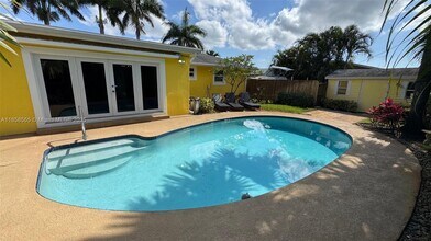 3170 Buccaneer Rd in Atlantis, FL - Building Photo - Building Photo
