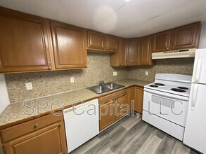 239 E King St in Shippensburg, PA - Building Photo - Building Photo