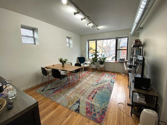 1123 N Campbell Ave in Chicago, IL - Building Photo - Building Photo