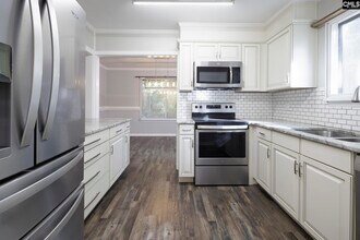 251 Shoreline Dr in Columbia, SC - Building Photo - Building Photo