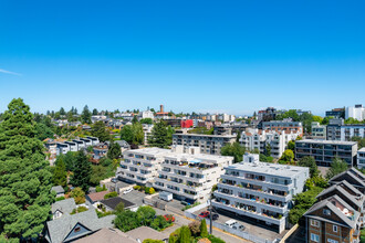 4527 45th Ave SW in Seattle, WA - Building Photo - Building Photo