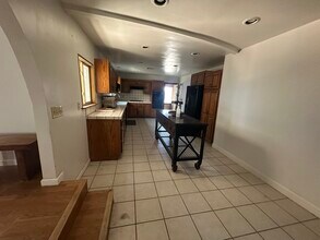 7655 W Ave A in Lancaster, CA - Foto de edificio - Building Photo