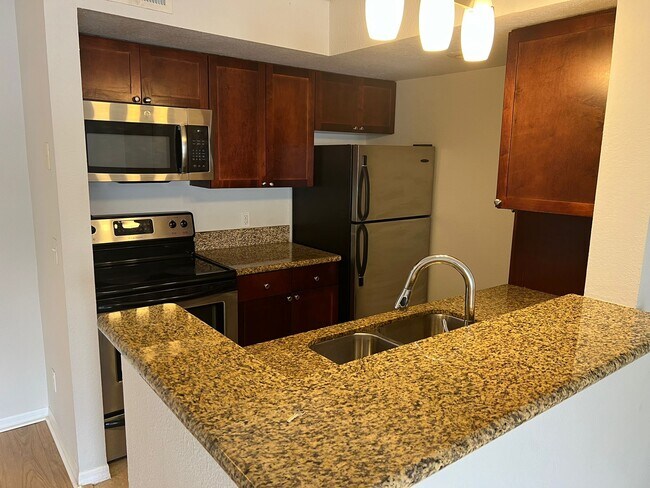 5156 Conroy Rd in Orlando, FL - Building Photo - Building Photo