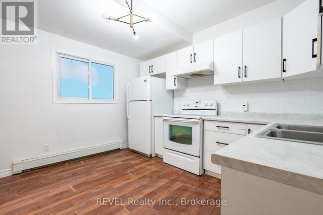 4762 Kincaid Pl in Niagara Falls, ON - Building Photo - Building Photo