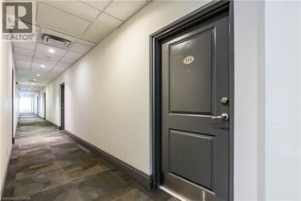 95 Wilson St W in Ancaster, ON - Building Photo - Building Photo