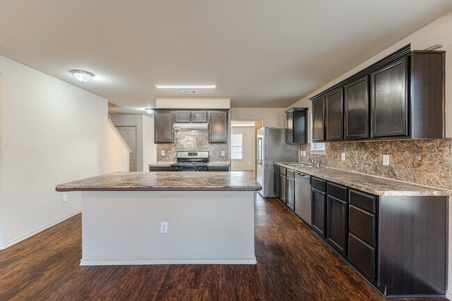 property at 2007 Naplechase Crest Dr