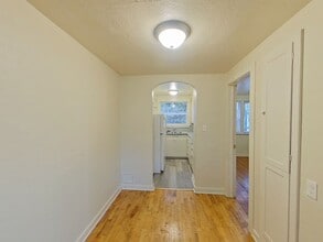 484-490 E 14th Ave in Eugene, OR - Foto de edificio - Building Photo