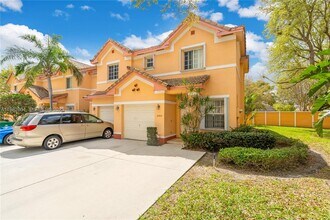 2400 SW 87th Way in Miramar, FL - Building Photo - Building Photo
