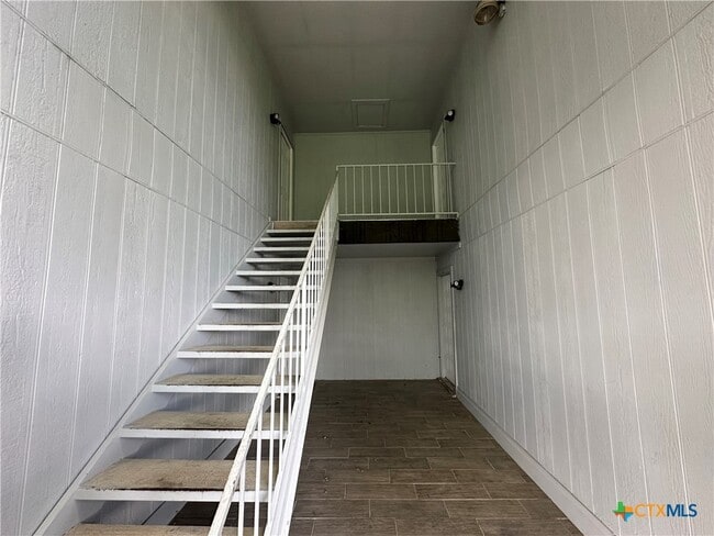 property at 2109 Hinkle Ave