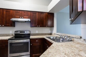 11839 Brenford Crest Dr in Riverview, FL - Building Photo - Building Photo