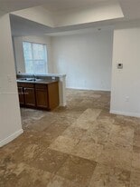 953 SW 10th St in Miami, FL - Building Photo