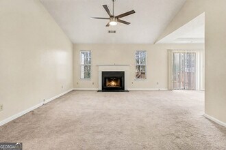 7134 Hazelwood Dr in Jonesboro, GA - Building Photo - Building Photo