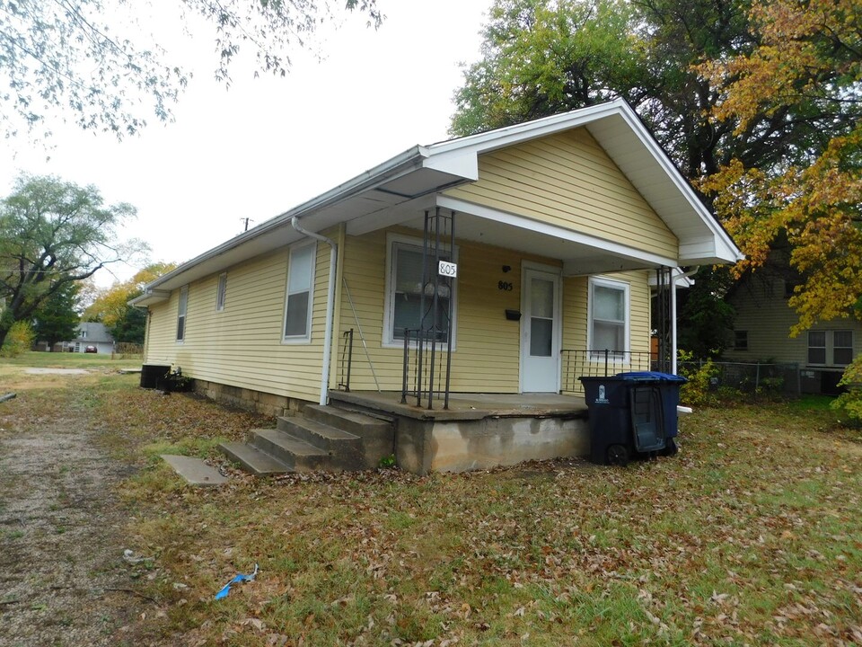 805 S Alleghany St in El Dorado, KS - Building Photo